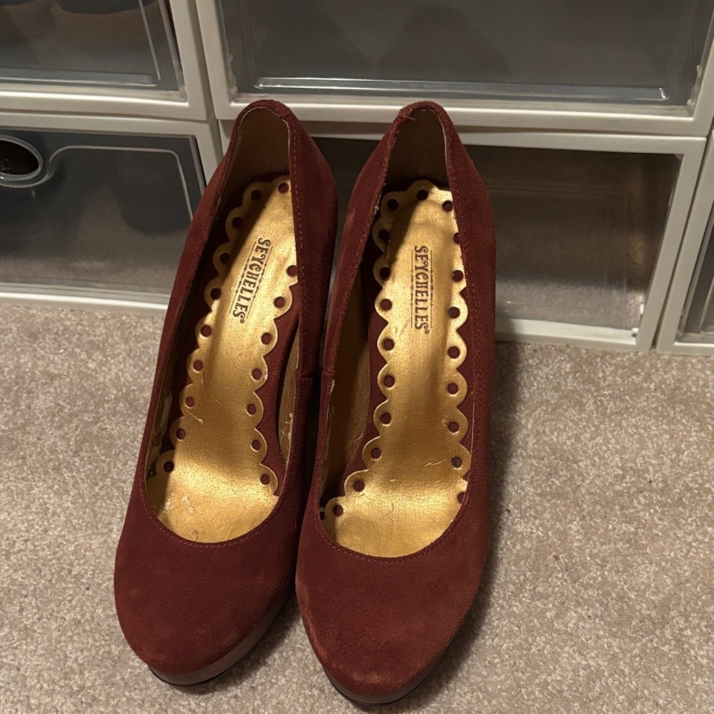 Seychelles brown Suede Scalloped-Insole chunky heels size 8